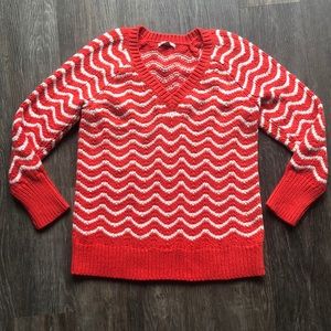 Women’s Gap V Neck Wavy Stripe Sweater Sz M